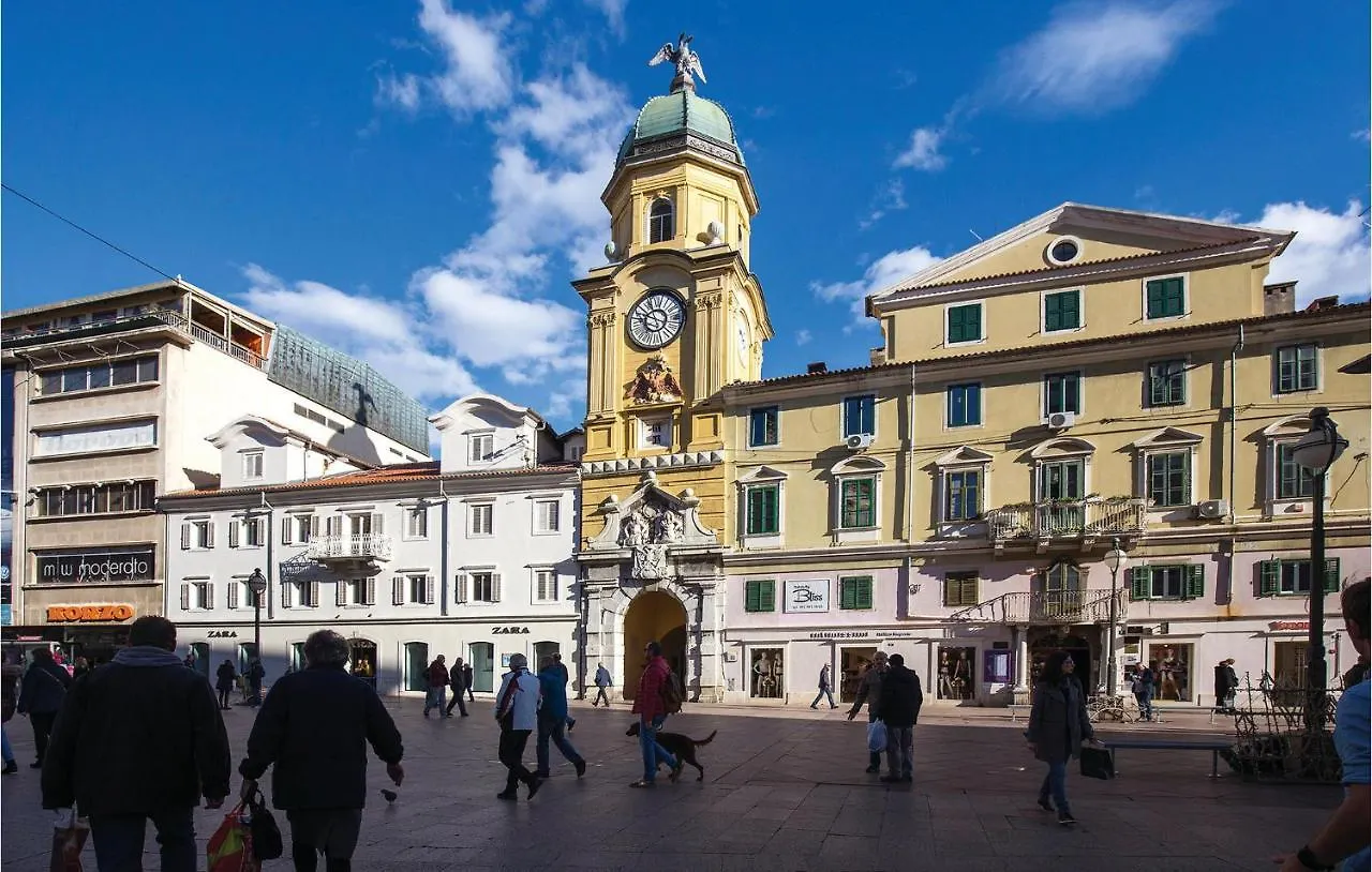 Beautiful Apartment In Rijeka With Kitchen